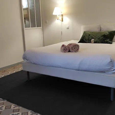 Casa vacanze Le Mans, 4 Pièces, 6 Personnes - Fr-1-410-362 *